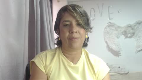 Snapshot of victoria25_meester chatting on 09-26-25, 07:18 Hi guys Im victoria Be the one who can control me in PVT online show from 09-26-25, 07:18