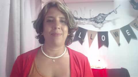 Snapshot of victoria25_meester chatting on 10-03-25, 09:34 Hi guys Im victoria Be the one who can control me in PVT online show from 10-03-25, 09:34