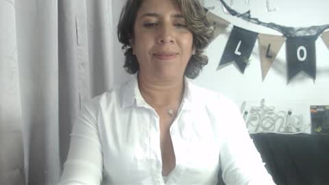 Snapshot of victoria25_meester chatting on 10-15-25, 10:43 Hi guys Im victoria Be the one who can control me in PVT online show from 10-15-25, 10:43