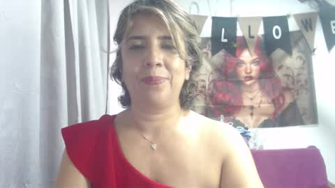 Snapshot of victoria25_meester chatting on 10-27-25, 10:03 Hi guys Im victoria Be the one who can control me in PVT online show from 10-27-25, 10:03