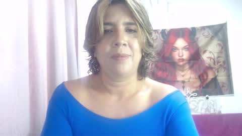 Snapshot of victoria25_meester chatting on 11-20-25, 03:01 Hi guys Im victoria Be the one who can control me in PVT online show from 11-20-25, 03:01