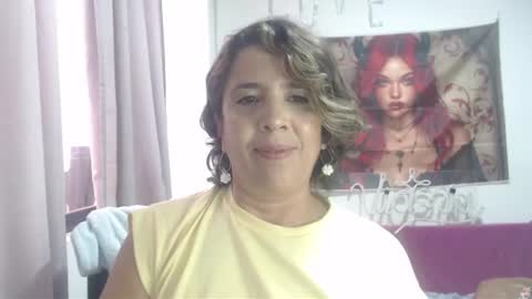 Snapshot of victoria25_meester chatting on 12-01-25, 08:25 Hi guys Im victoria Be the one who can control me in PVT online show from 12-01-25, 08:25