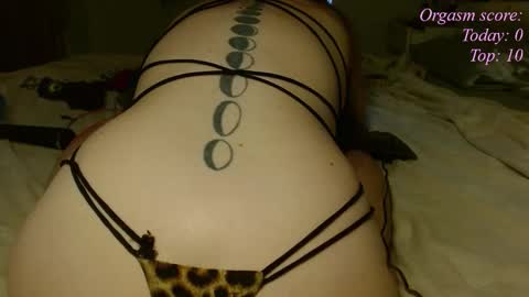 Snapshot of victoria97 chatting on 10-16-25, 05:47 Victoria97 online show from 10-16-25, 05:47