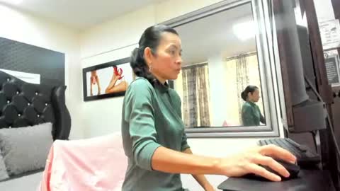Victoria  grey  online show from 07-02-26, 05:52
