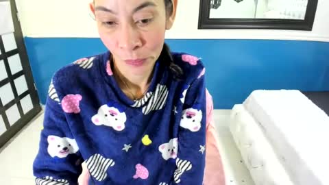 Victoria  grey  online show from 07-20-26, 06:38