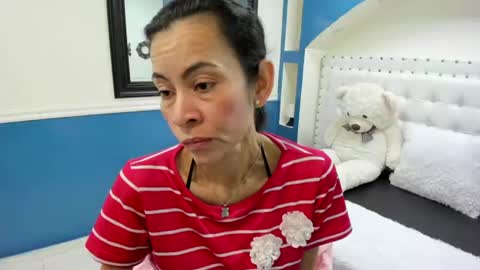 Victoria  grey  online show from 07-31-26, 05:12
