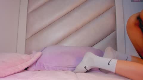 Victoria online show from 01-06-26, 01:37