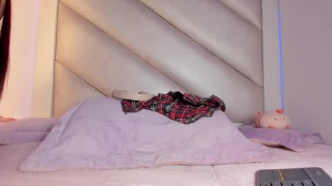 Victoria online show from 02-11-26, 01:27