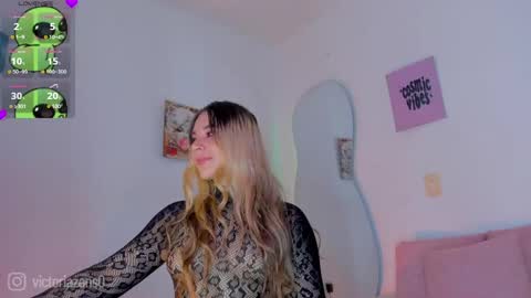 Victoria  independent model online show from 05-22-26, 03:39
