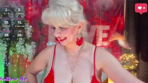 Snapshot of victoria_dior chatting on 06-05-26, 05:29 diorvictoria9 online show from 06-05-26, 05:29