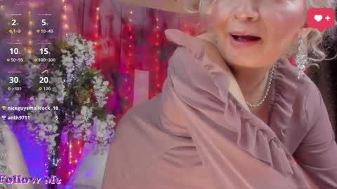Snapshot of victoria_dior chatting on 06-14-26, 04:20 diorvictoria9 online show from 06-14-26, 04:20