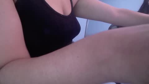 Victoria online show from 10-20-25, 01:00