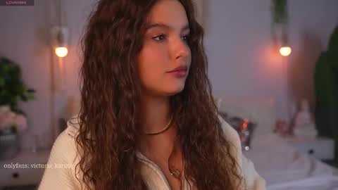 Snapshot of victoria_karma chatting on 09-18-25, 10:39       online show from 09-18-25, 10:39