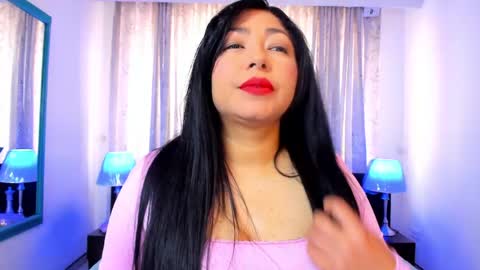 Snapshot of victoria_kim_lee chatting on 05-23-26, 01:48 Victoria online show from 05-23-26, 01:48