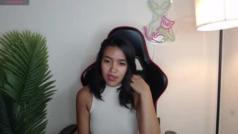 Victoria Lens online show from 03-25-26, 02:06