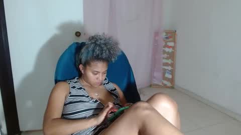 Snapshot of victoria_miler chatting on 01-31-25, 12:28 VICKY online show from 01-31-25, 12:28