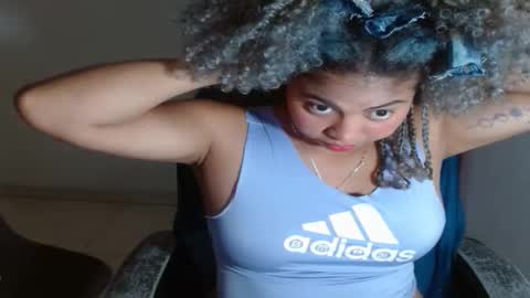 Snapshot of victoria_miler chatting on 02-13-25, 09:49 VICKY online show from 02-13-25, 09:49