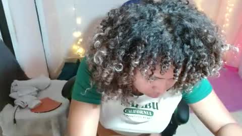 VICKY online show from 03-19-26, 08:57