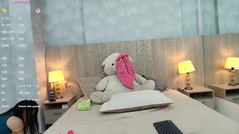 victoria_pachon online show from 05-18-26, 10:37
