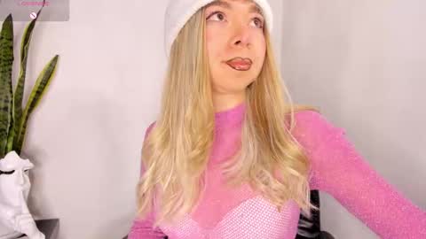 D A N I online show from 10-19-25, 08:53