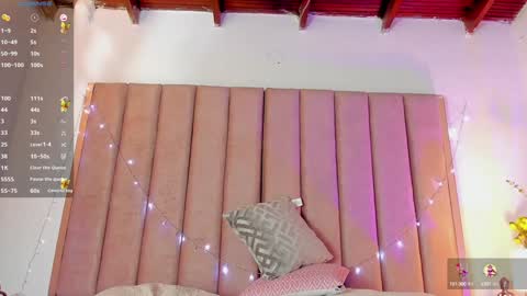 Snapshot of victoria_rash chatting on 12-23-24, 11:17 VICTORIA online show from 12-23-24, 11:17