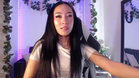 Snapshot of victoria_ricci_a chatting on 06-17-26, 09:27 Victoria online show from 06-17-26, 09:27