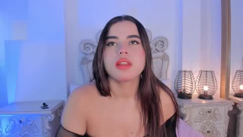 Snapshot of victoria_vallejo chatting on 12-10-24, 11:32 victoria  online show from 12-10-24, 11:32