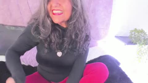 victoriaa_anderson_ online show from 04-10-26, 02:00