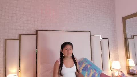 Victoria Sofia online show from 02-20-25, 03:12