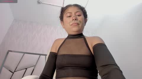 Victoria Sofia online show from 03-20-26, 06:35