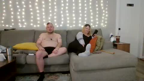 Victoria and Jesse online show from 10-25-25, 06:57