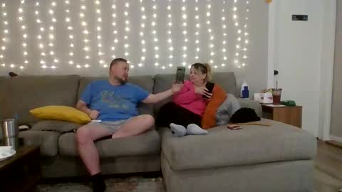 Victoria and Jesse online show from 11-04-25, 02:32