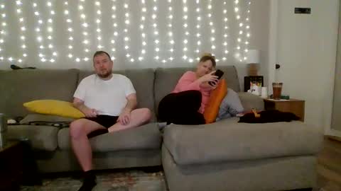 Victoria and Jesse online show from 11-12-25, 02:56