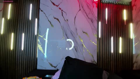 Victoria  online show from 11-06-25, 08:32