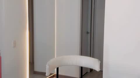 Vcitoria online show from 01-13-26, 02:06