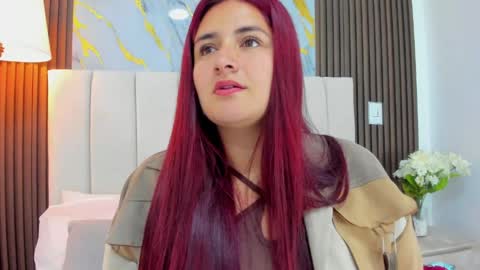 Snapshot of victoriaguzman_ chatting on 05-18-26, 12:00 Victoria online show from 05-18-26, 12:00