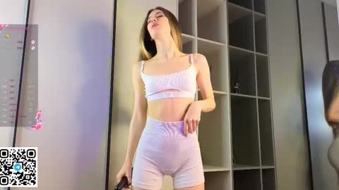 Snapshot of victoriahouston chatting on 10-13-25, 07:30 victoriahouston online show from 10-13-25, 07:30