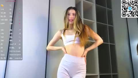 Snapshot of victoriahouston chatting on 10-20-25, 06:47 victoriahouston online show from 10-20-25, 06:47