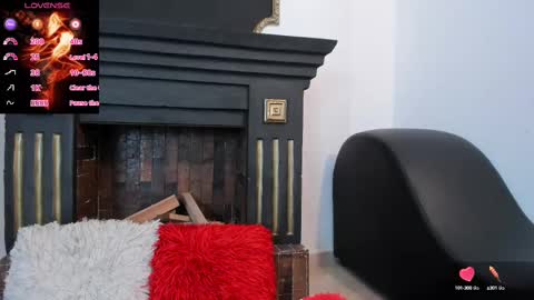 Snapshot of victoriajk chatting on 02-24-25, 01:21 Victoria online show from 02-24-25, 01:21