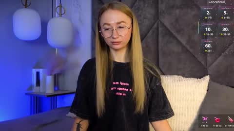 Snapshot of victorialight chatting on 03-04-26, 06:08 Victoria online show from 03-04-26, 06:08