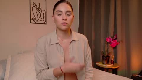 Snapshot of victorianova chatting on 06-03-26, 05:51 VictoriaNova online show from 06-03-26, 05:51