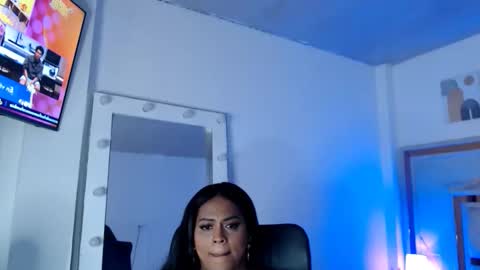 Snapshot of victoriaphillips chatting on 04-16-26, 08:20 ONLYFANS online show from 04-16-26, 08:20