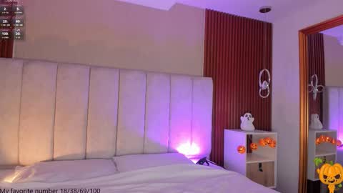 Snapshot of victoriaregia1 chatting on 10-27-25, 11:36 Maria Victoria online show from 10-27-25, 11:36