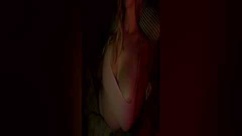 Snapshot of victoriarising chatting on 06-29-26, 03:02 Victoria online show from 06-29-26, 03:02