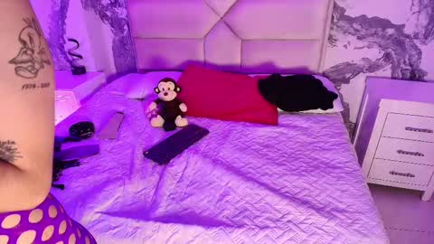 Snapshot of victoriasanz_ chatting on 09-20-25, 05:30 victoriasanz_ online show from 09-20-25, 05:30