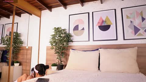 Victoria Shelby  online show from 04-09-26, 11:37