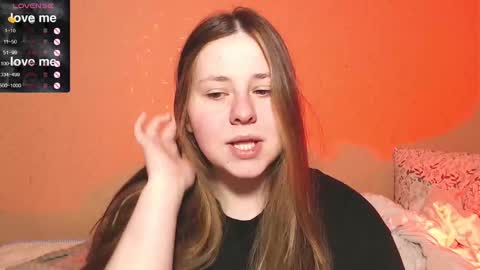 Snapshot of victoriassecrets_ chatting on 02-17-25, 01:10 victoriassecrets_ online show from 02-17-25, 01:10