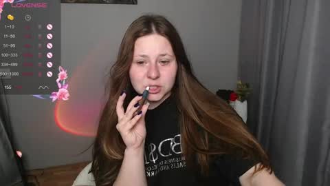 Snapshot of victoriassecrets_ chatting on 07-16-26, 06:47 victoriassecrets_ online show from 07-16-26, 06:47