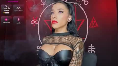 Snapshot of victoriavampire666 chatting on 11-22-25, 03:16 Victoria Vampire online show from 11-22-25, 03:16