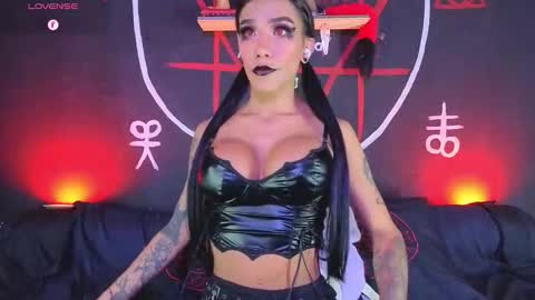 Victoria Vampire online show from 03-19-26, 10:47